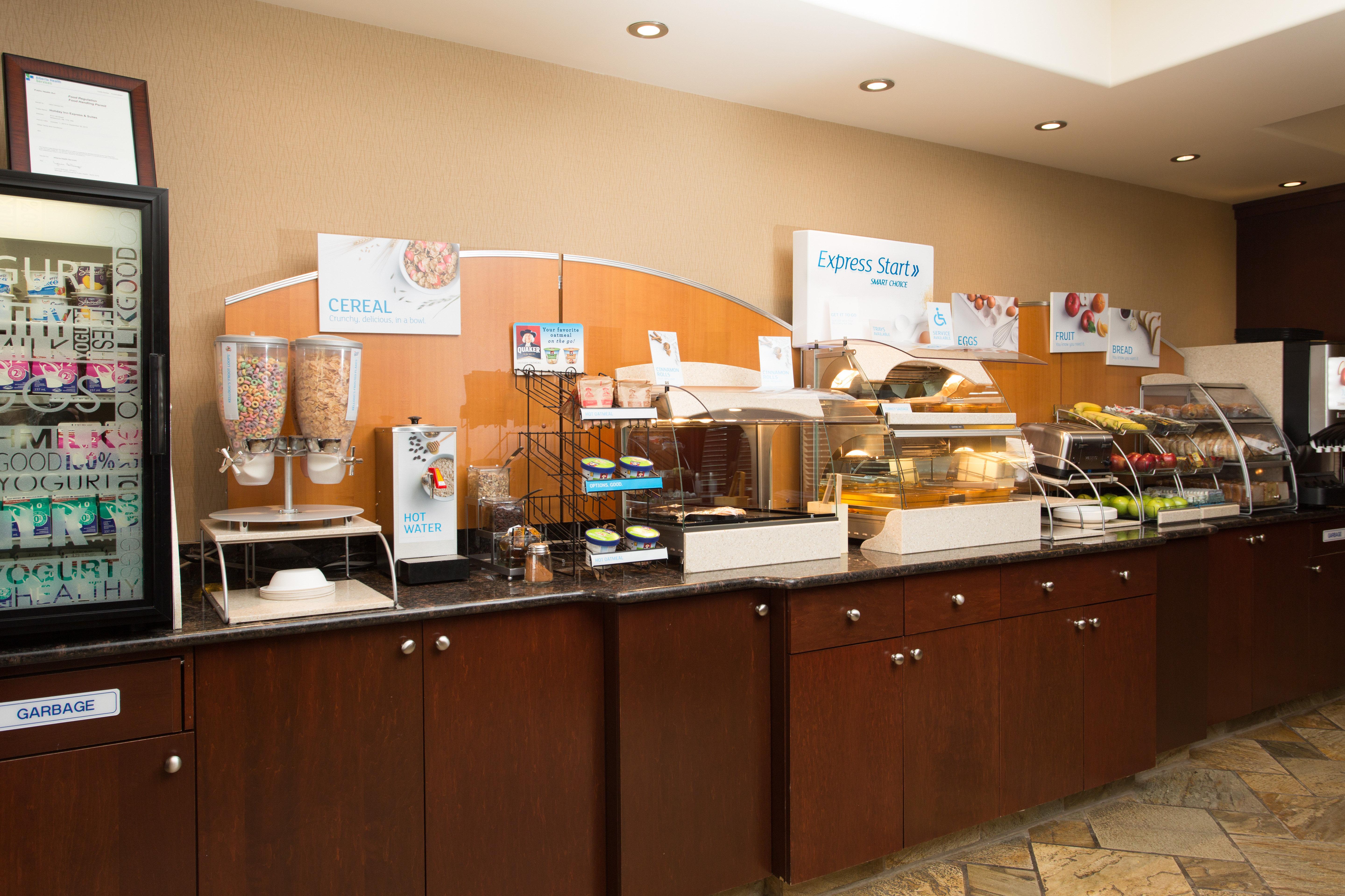 Holiday Inn Express & Suites Whitecourt By Ihg Esterno foto