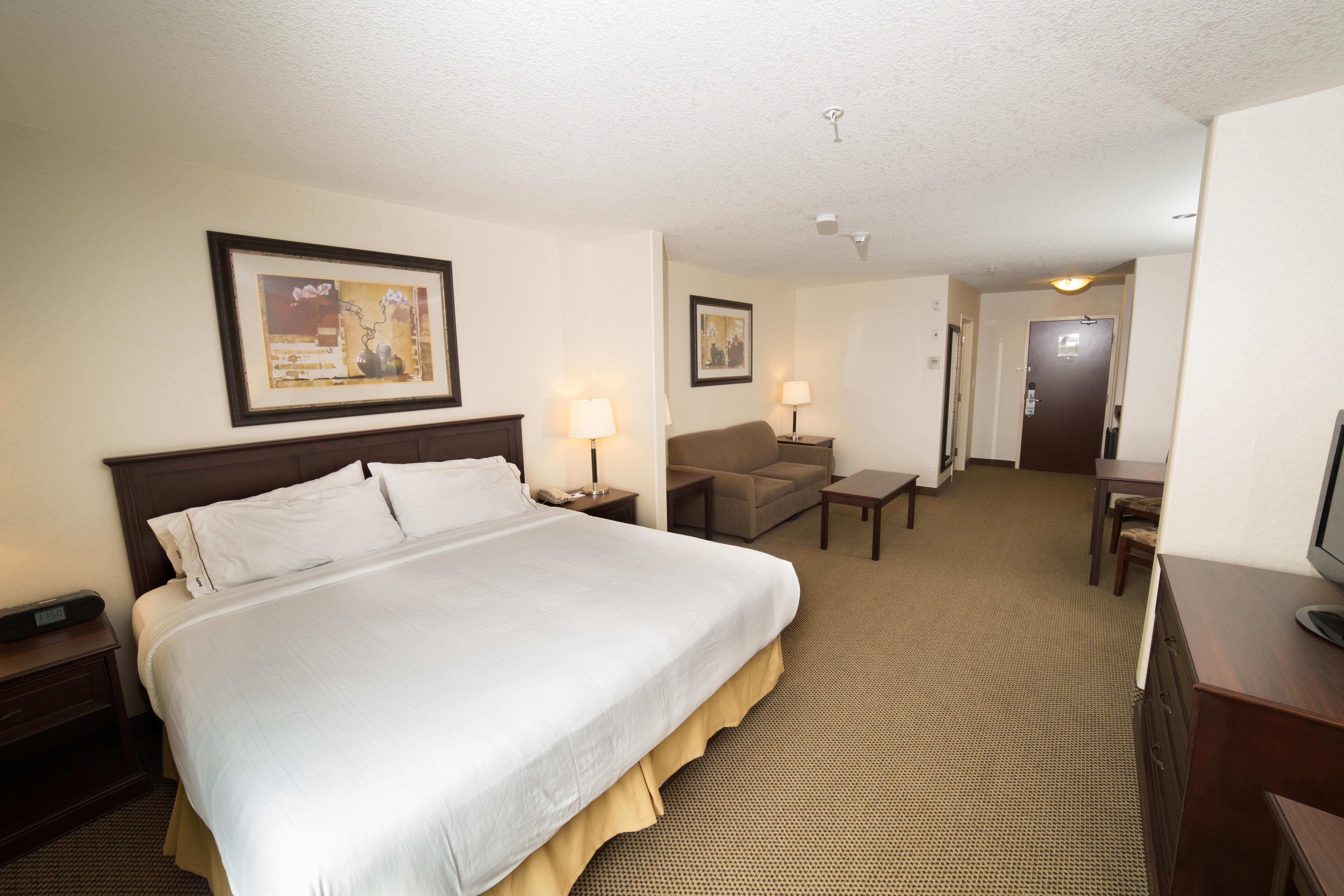 Holiday Inn Express & Suites Whitecourt By Ihg Esterno foto