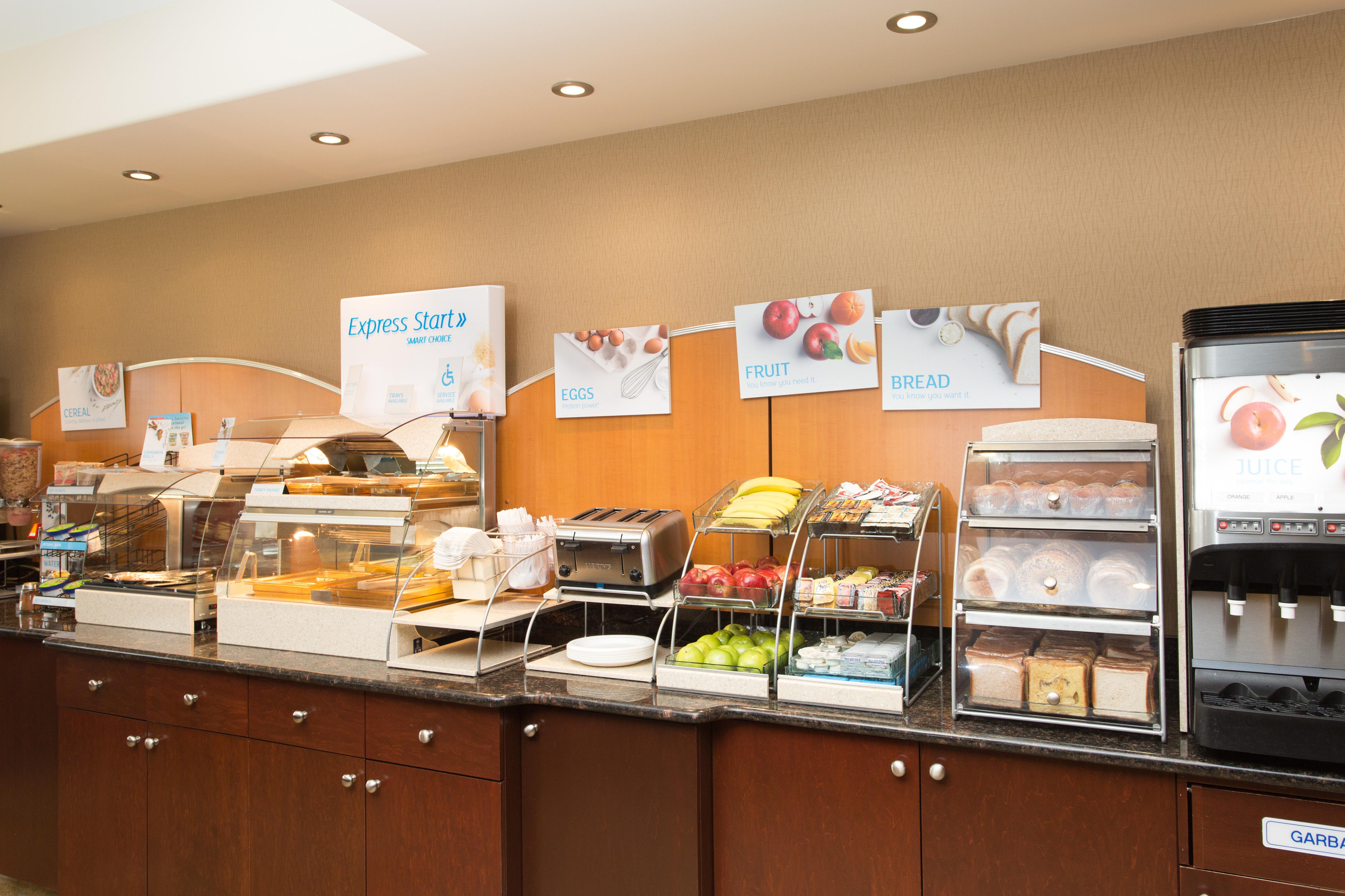 Holiday Inn Express & Suites Whitecourt By Ihg Esterno foto