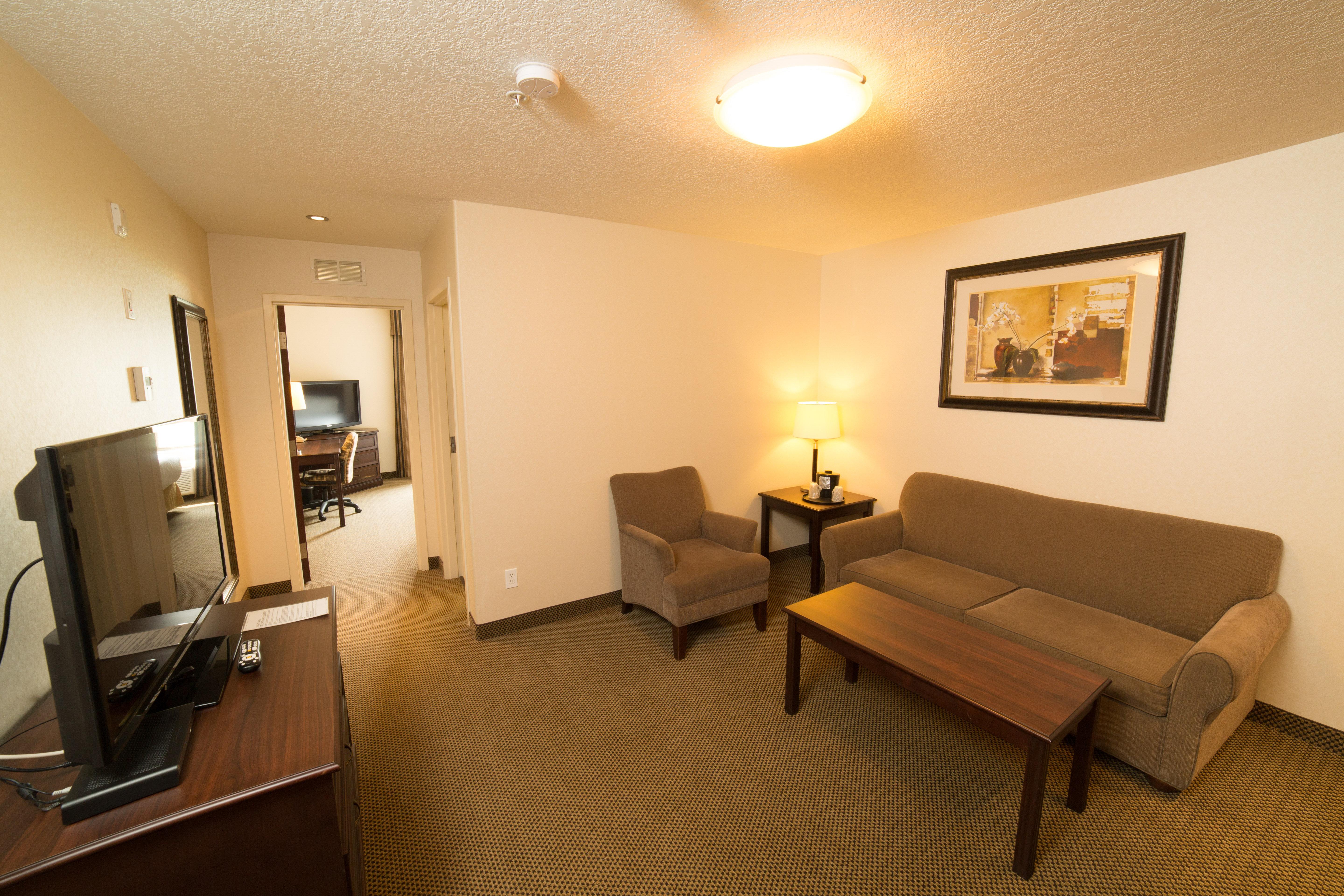 Holiday Inn Express & Suites Whitecourt By Ihg Esterno foto