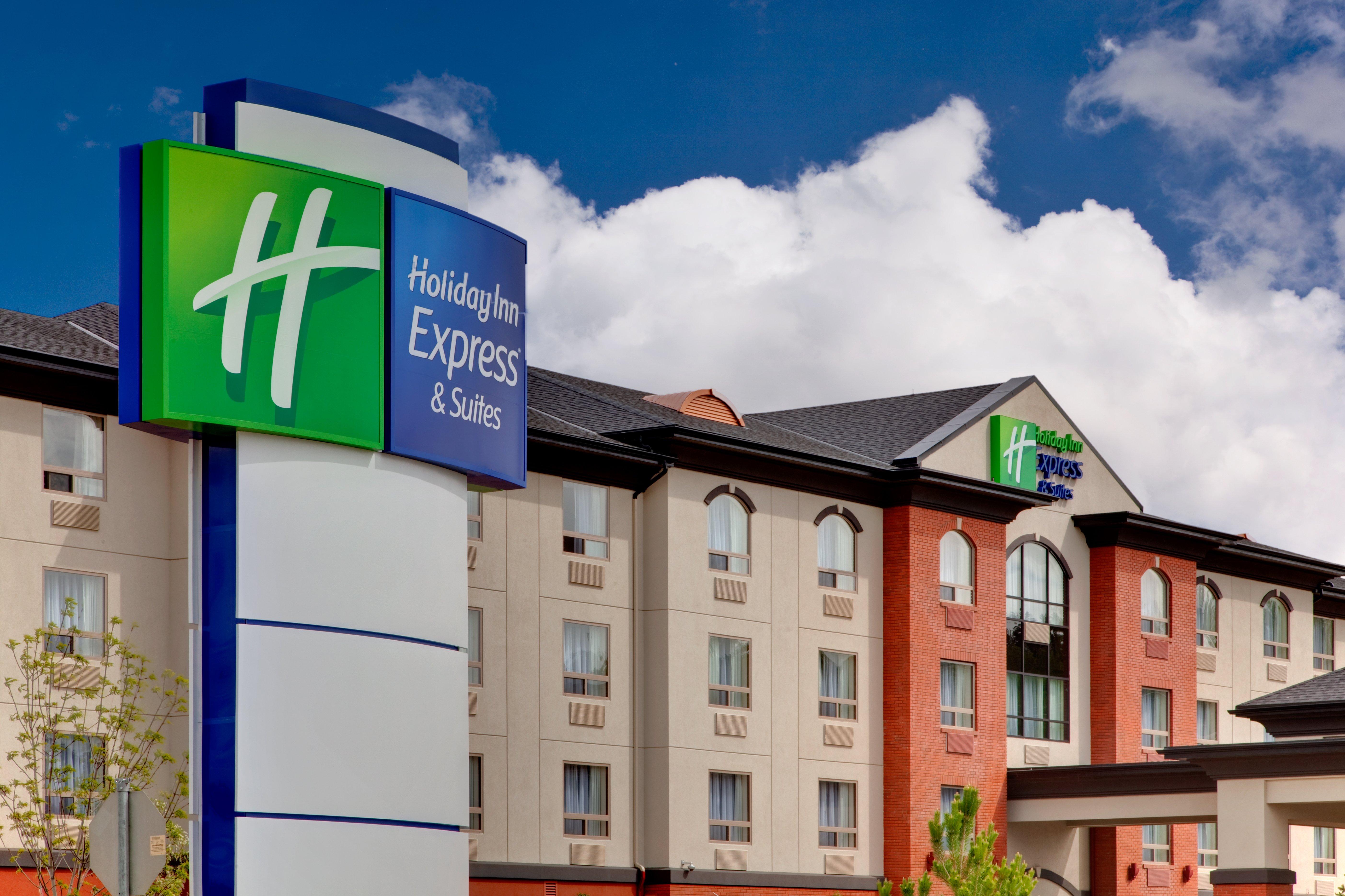 Holiday Inn Express & Suites Whitecourt By Ihg Esterno foto