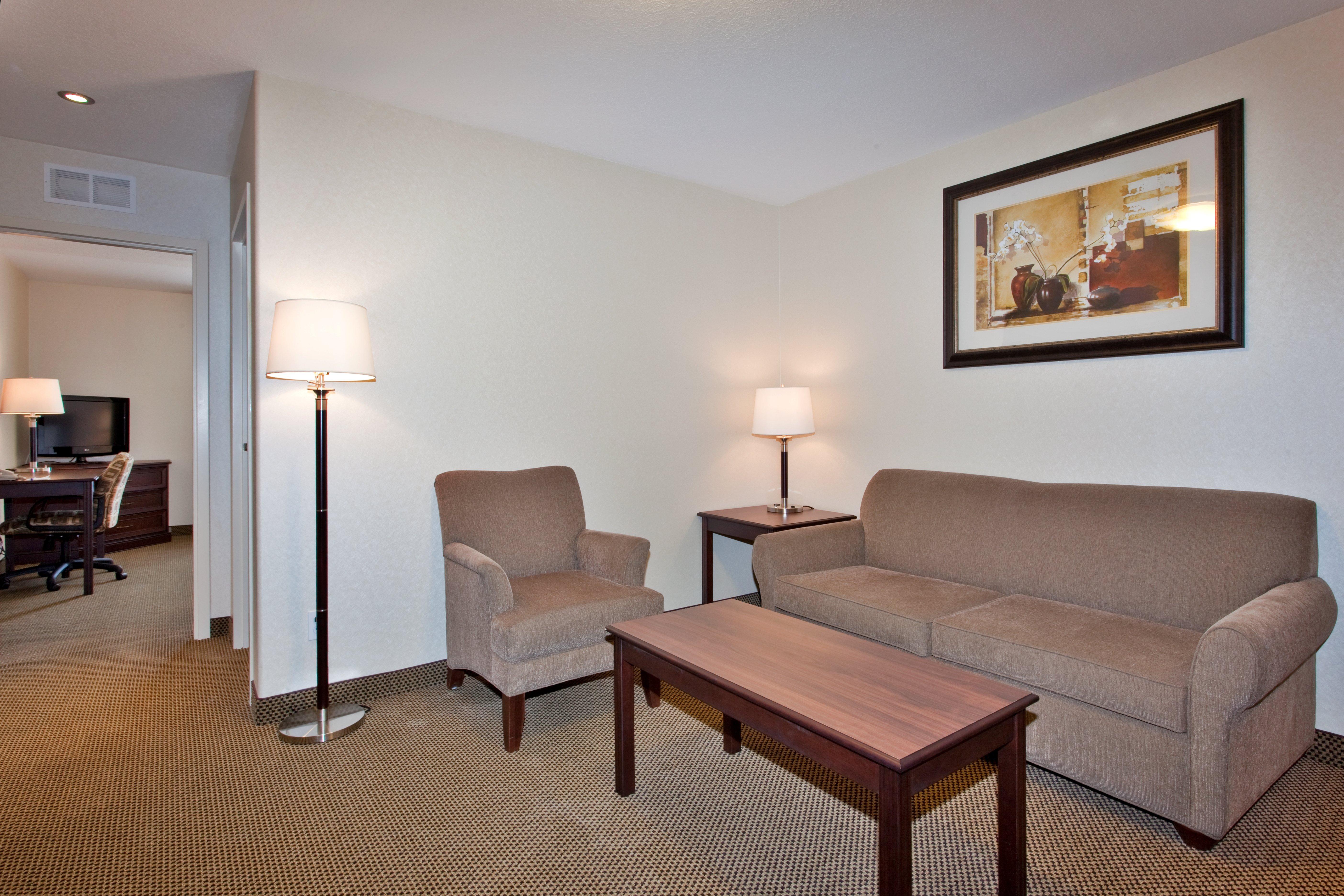 Holiday Inn Express & Suites Whitecourt By Ihg Camera foto