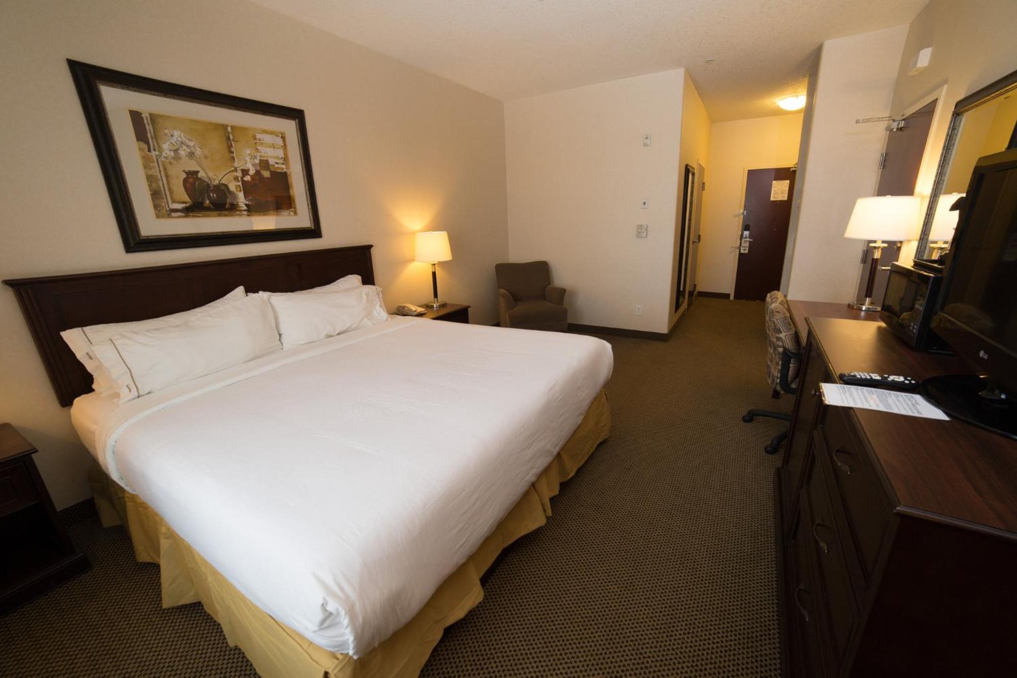 Holiday Inn Express & Suites Whitecourt By Ihg Esterno foto