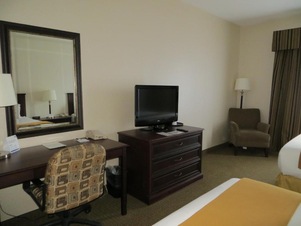 Holiday Inn Express & Suites Whitecourt By Ihg Camera foto